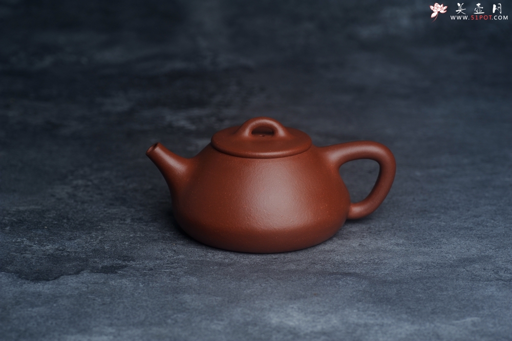 紫砂壶图片：王老师新品 庆十一特惠 全手工红降坡合瓢壶 特文气 - 紫砂壶之家紫砂壶网