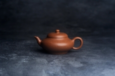 紫砂壶图片：美壶特惠 特好老段泥精致合欢壶 茶人醉爱 - 紫砂壶之家