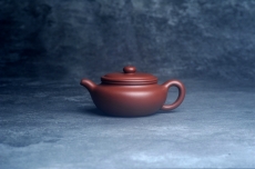 紫砂壶图片：美壶特惠 特好清水泥扁古壶 茶人醉爱 - 紫砂壶之家