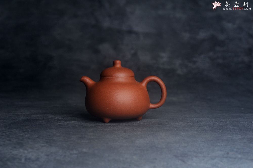紫砂壶图片：美壶特惠 优质红降坡泥乳鼎壶 茶人醉爱 - 紫砂壶之家紫砂壶网
