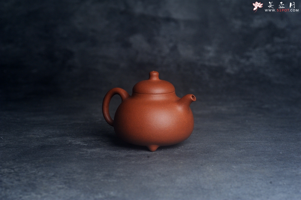 紫砂壶图片：美壶特惠 优质红降坡泥乳鼎壶 茶人醉爱 - 紫砂壶之家紫砂壶网
