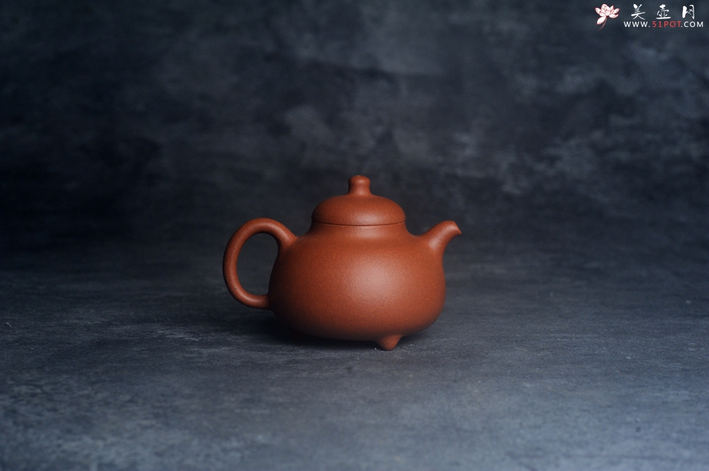 紫砂壶图片：美壶特惠 优质红降坡泥乳鼎壶 茶人醉爱 - 紫砂壶之家紫砂壶网