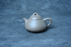 紫砂壶图片:美壶特惠 特好松花段泥精工乳瓢茶壶 茶人醉爱 - 紫砂壶之家