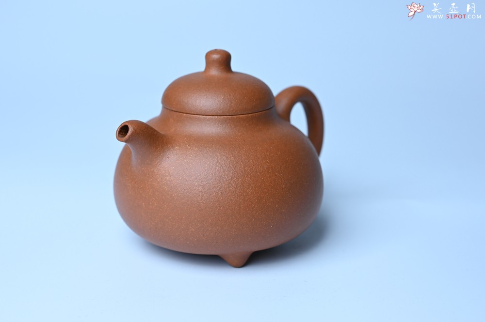 紫砂壶图片：美壶特惠 优质红降坡泥乳鼎壶 茶人醉爱 - 紫砂壶之家紫砂壶网