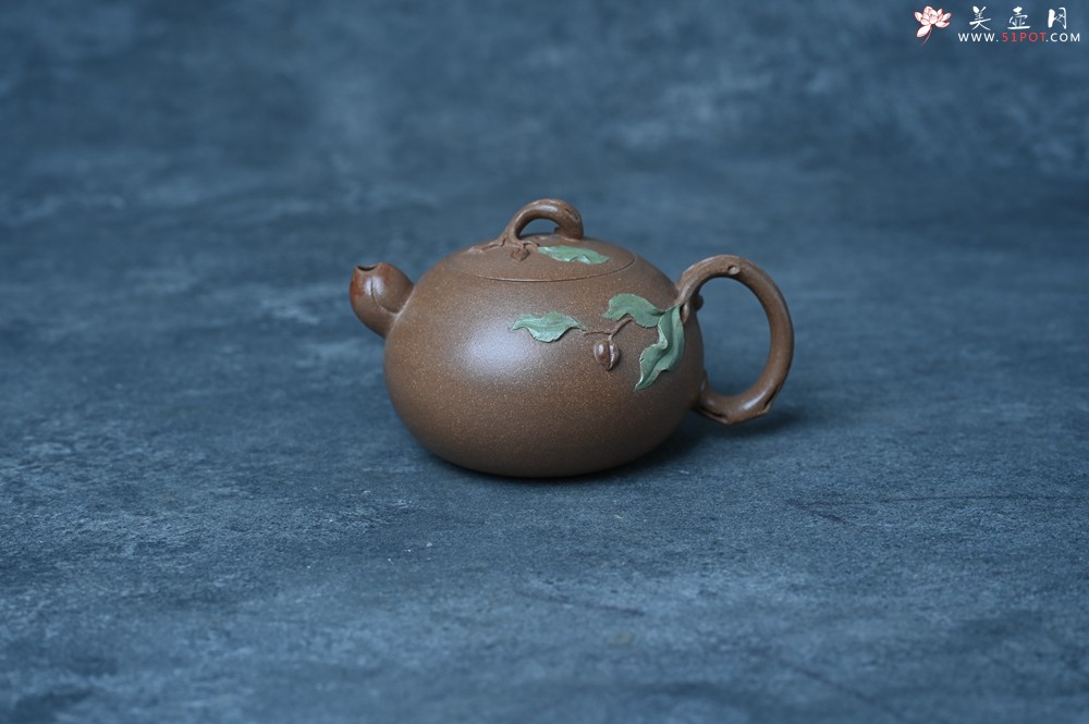紫砂壶图片：美壶特惠 潜力股董静老师精品老段泥双色寿桃壶 茶人醉爱 - 紫砂壶之家紫砂壶网