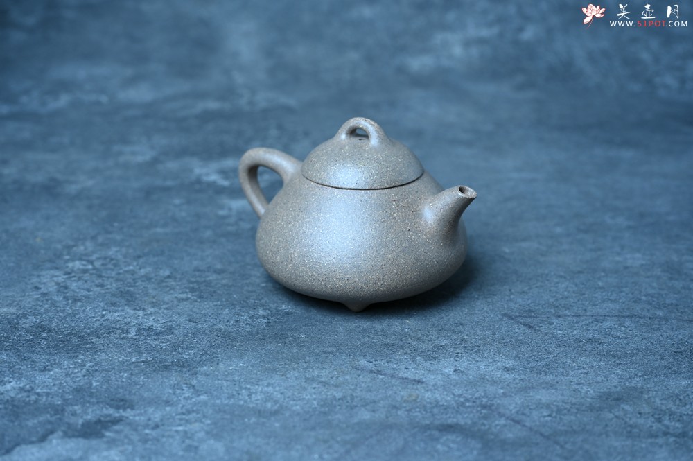 紫砂壶图片：美壶特惠 特好松花段泥精工乳瓢茶壶 茶人醉爱 - 紫砂壶之家紫砂壶网