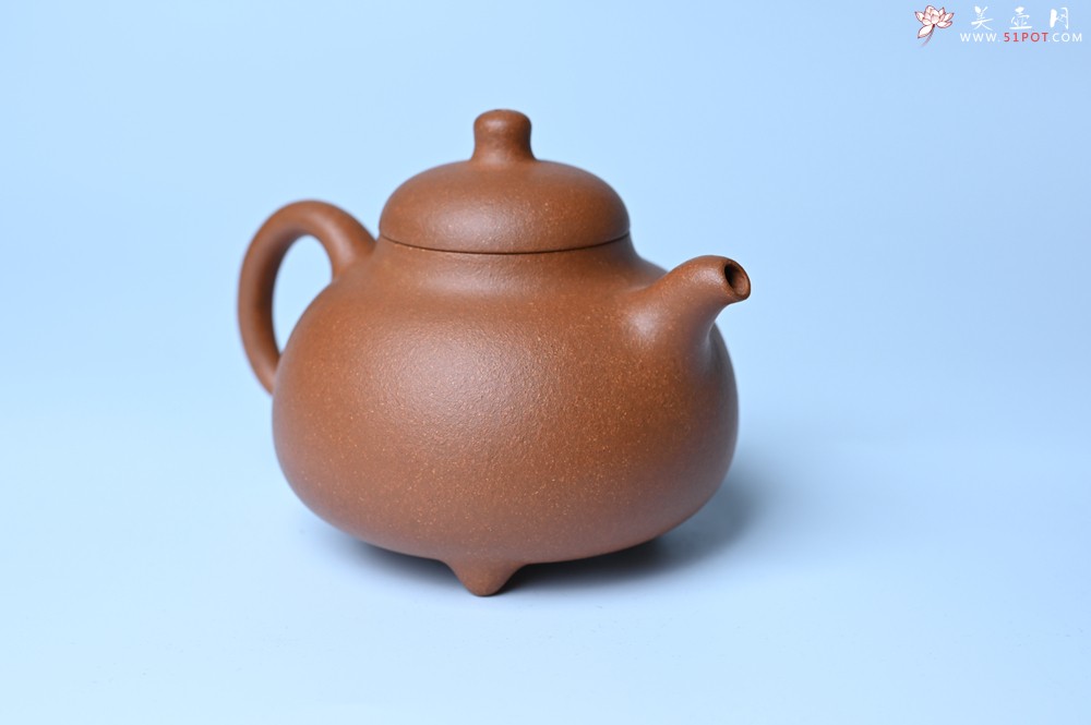紫砂壶图片：美壶特惠 优质红降坡泥乳鼎壶 茶人醉爱 - 紫砂壶之家紫砂壶网