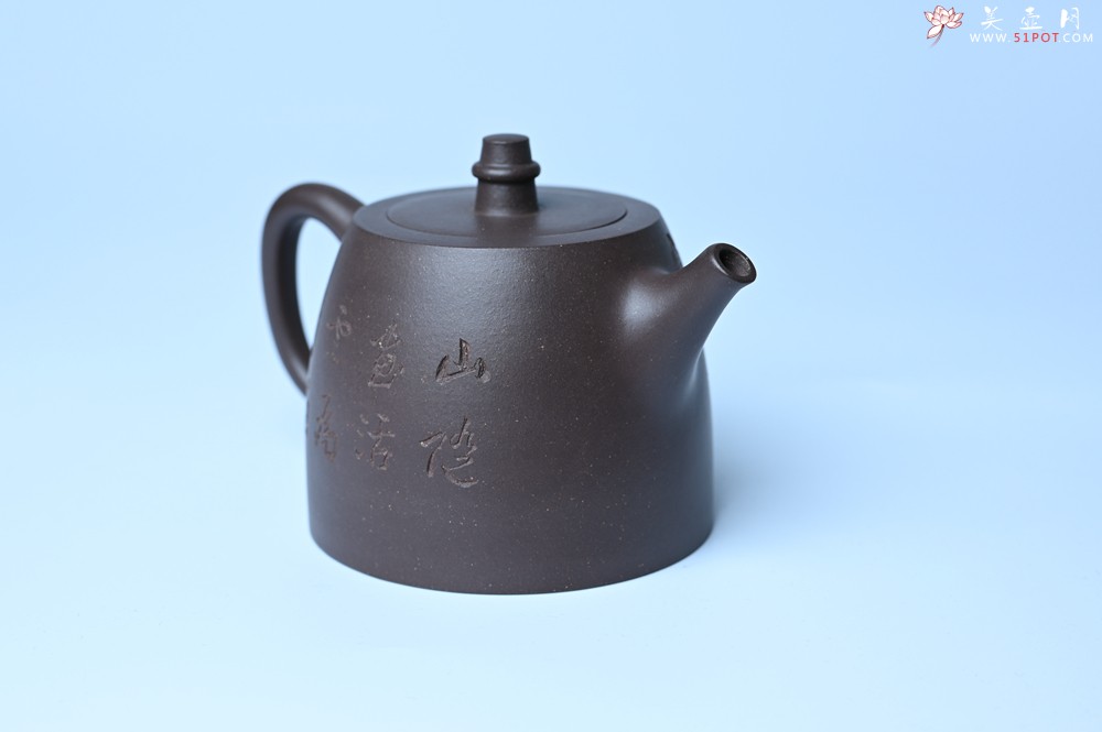 紫砂壶图片：美壶特惠 老紫泥精致山水汉铎壶 茶人醉爱 - 紫砂壶之家紫砂壶网