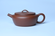 紫砂壶图片:美壶特惠 优质红降坡泥大口玉扁壶 茶人醉爱 - 紫砂壶之家