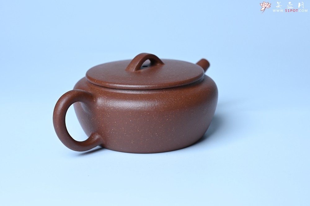 紫砂壶图片：美壶特惠 优质红降坡泥大口玉扁壶 茶人醉爱 - 紫砂壶之家紫砂壶网