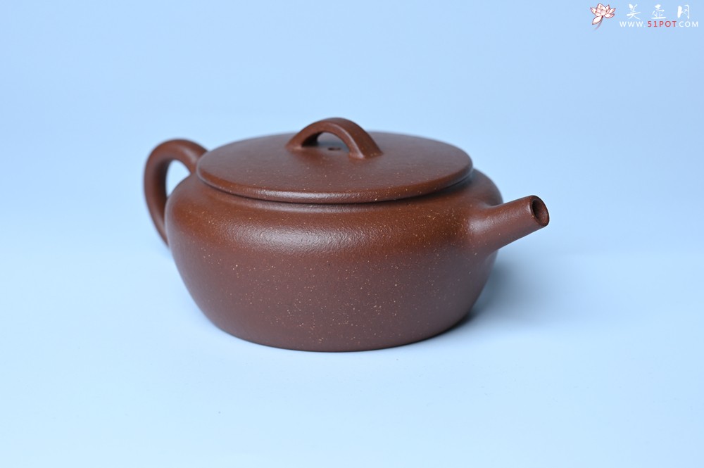 紫砂壶图片：美壶特惠 优质红降坡泥大口玉扁壶 茶人醉爱 - 紫砂壶之家紫砂壶网