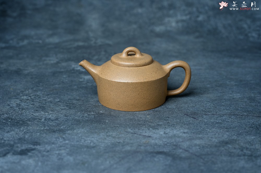 紫砂壶图片：美壶特惠 优质黄金段泥镜瓦壶 茶人醉爱 - 紫砂壶之家紫砂壶网