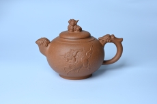 紫砂壶图片:美壶特惠 精致降坡泥祥瑞壶 茶人醉爱 - 紫砂壶之家