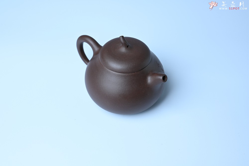 紫砂壶图片：毛国强入室弟子黄云初 特好老紫泥涤心茄段 名家何水法书法 刘世涛伯陶刻 - 紫砂壶之家紫砂壶网