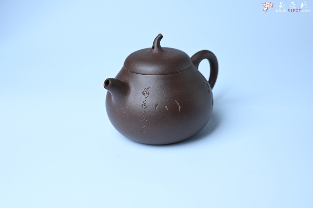 紫砂壶图片：毛国强入室弟子黄云初 特好老紫泥涤心茄段 名家何水法书法 刘世涛伯陶刻 - 紫砂壶之家紫砂壶网