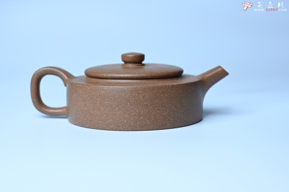 紫砂壶图片：美壶特惠  精工老段周盘壶 小壶难做 易泡养 杀茶利器 - 紫砂壶之家紫砂壶网
