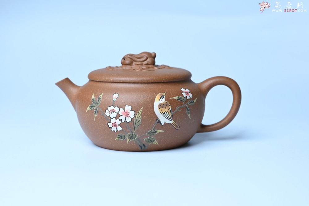 紫砂壶图片：美壶特惠 优质降坡泥花鸟听兔壶 茶人醉爱 - 紫砂壶之家紫砂壶网