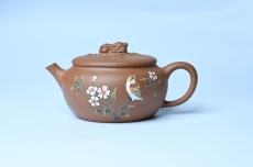 紫砂壶图片:美壶特惠 优质降坡泥花鸟听兔壶 茶人醉爱 - 紫砂壶之家