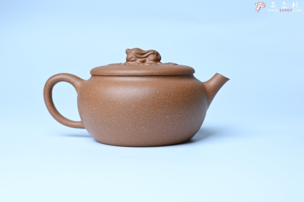 紫砂壶图片：美壶特惠 优质降坡泥花鸟听兔壶 茶人醉爱 - 紫砂壶之家紫砂壶网