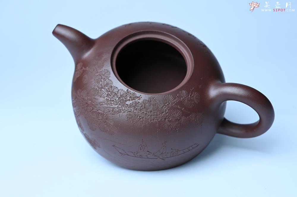 紫砂壶图片：油润底槽清 卡盖难度相当大 全手工半月紫砂壶  君臣一梦,今古空名 但远山长,云山乱,晓山青 - 紫砂壶之家紫砂壶网