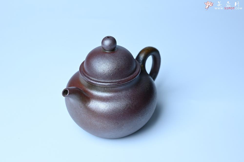 紫砂壶图片：美壶特惠 精致柴烧青灰泥掇球壶 茶人醉爱 - 紫砂壶之家紫砂壶网