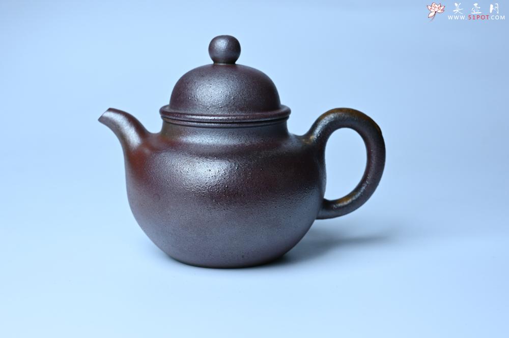 紫砂壶图片：美壶特惠 精致柴烧青灰泥掇球壶 茶人醉爱 - 紫砂壶之家紫砂壶网