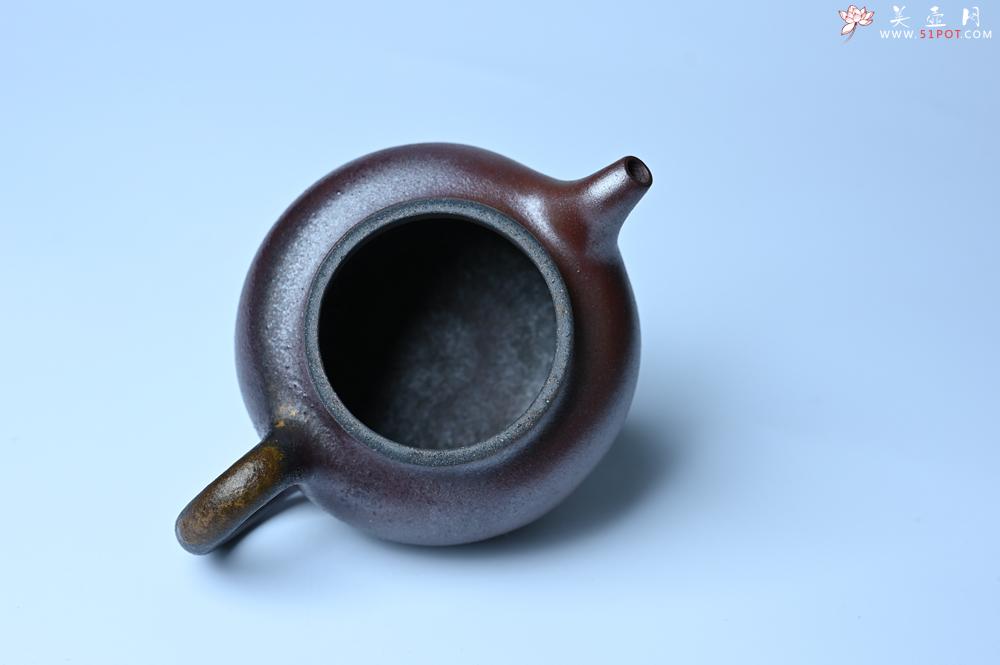 紫砂壶图片：美壶特惠 精致柴烧青灰泥掇球壶 茶人醉爱 - 紫砂壶之家紫砂壶网