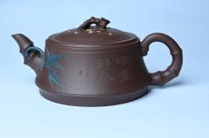 紫砂壶图片:美壶年底特惠 精品松竹梅紫砂壶 清虚静泰 暮色苍茫看劲松 乱云飞渡仍从容 - 紫砂壶之家