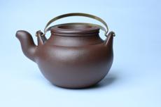 紫砂壶图片:美壶特惠 手工手制精致老紫泥提梁壶 茶人醉爱 - 紫砂壶之家