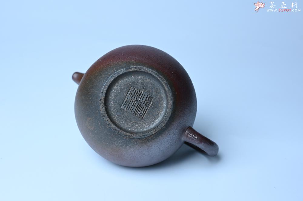 紫砂壶图片：美壶特惠 精致柴烧青灰泥掇球壶 茶人醉爱 - 紫砂壶之家紫砂壶网